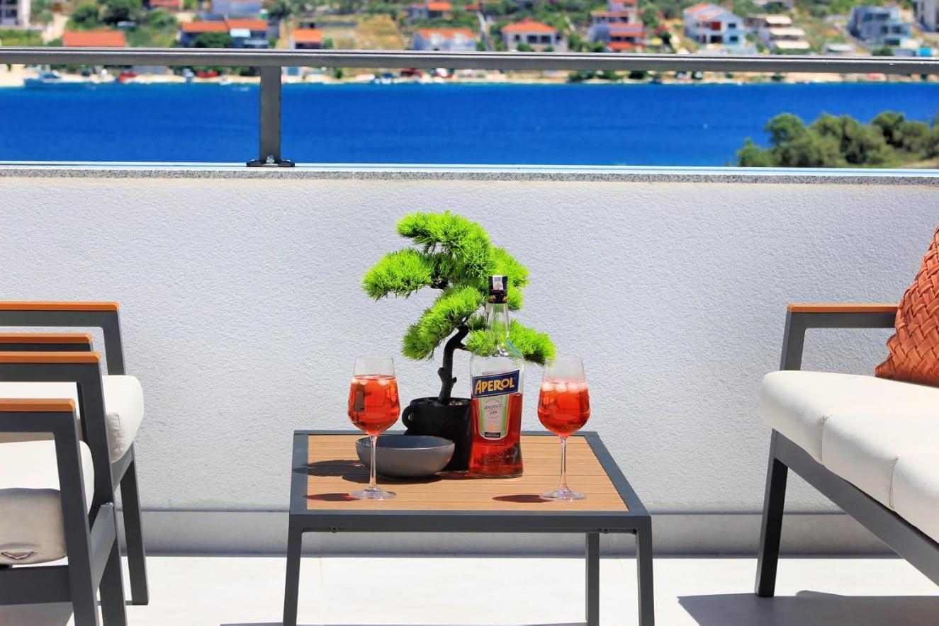 Villa Dalmatian Child With Swimming Pool, Close To The Beach Vinisce Exterior photo