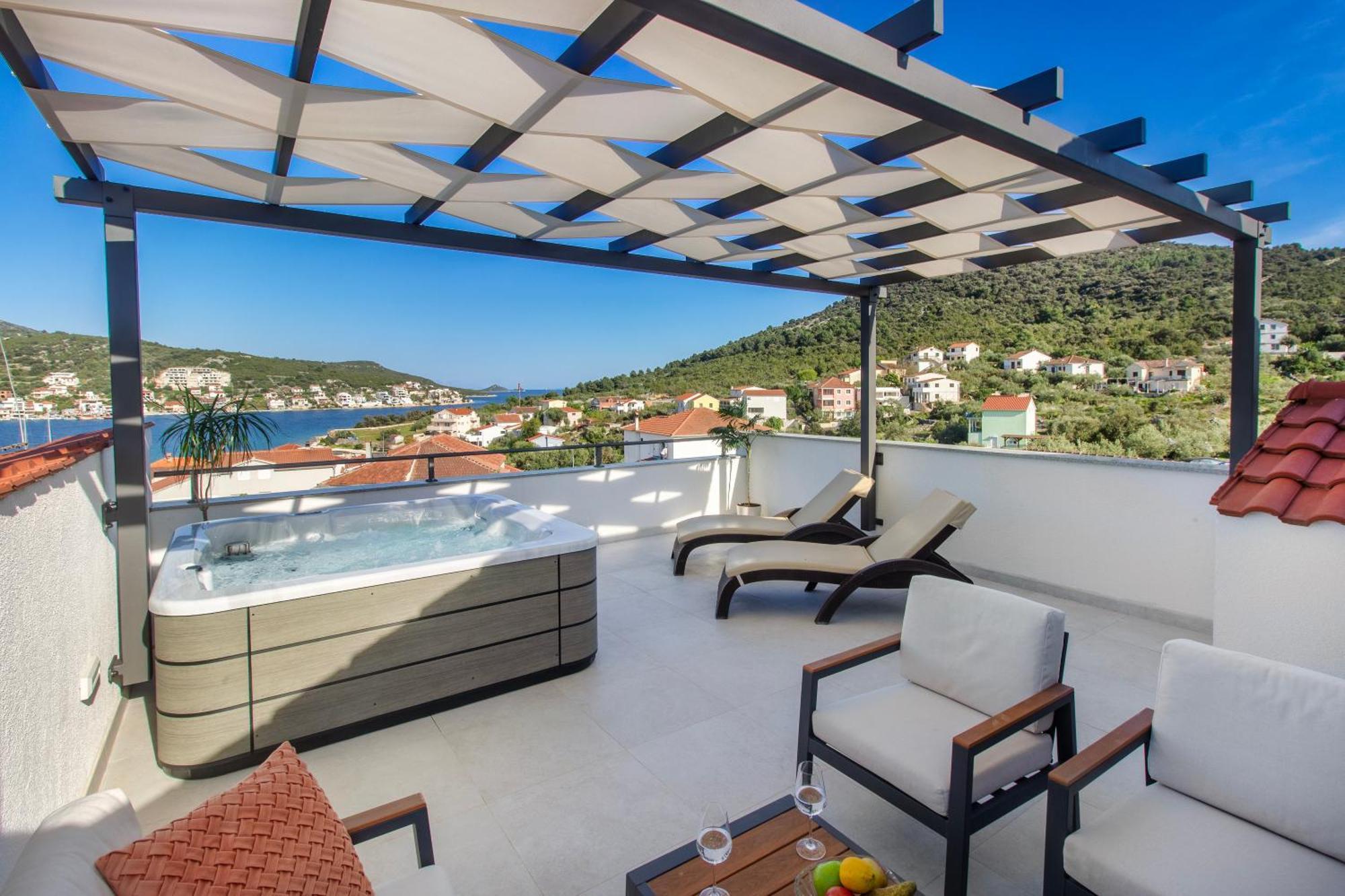 Villa Dalmatian Child With Swimming Pool, Close To The Beach Vinisce Exterior photo